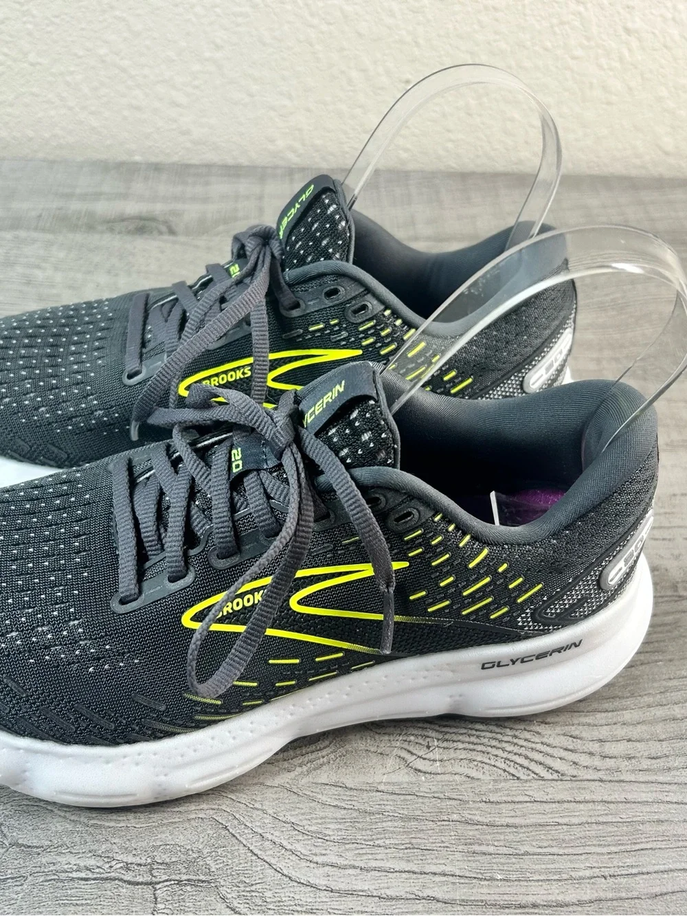Brooks Glycerin GTS 20 Women’s Size 7 Medium B Dark Gray/Neon Running Shoes